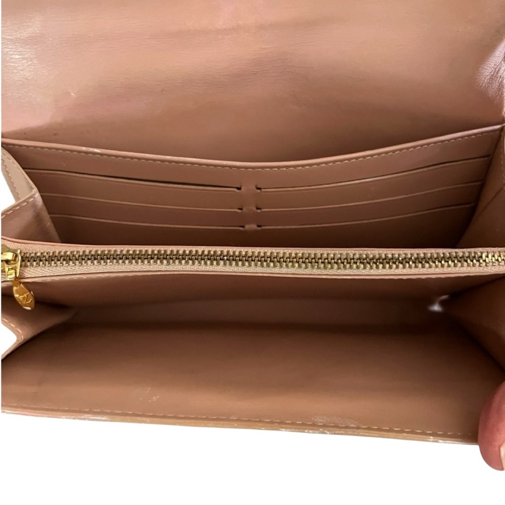Authentic Louis Vuitton Monogram Vernis Sarah Wallet - Picture 6 of 11